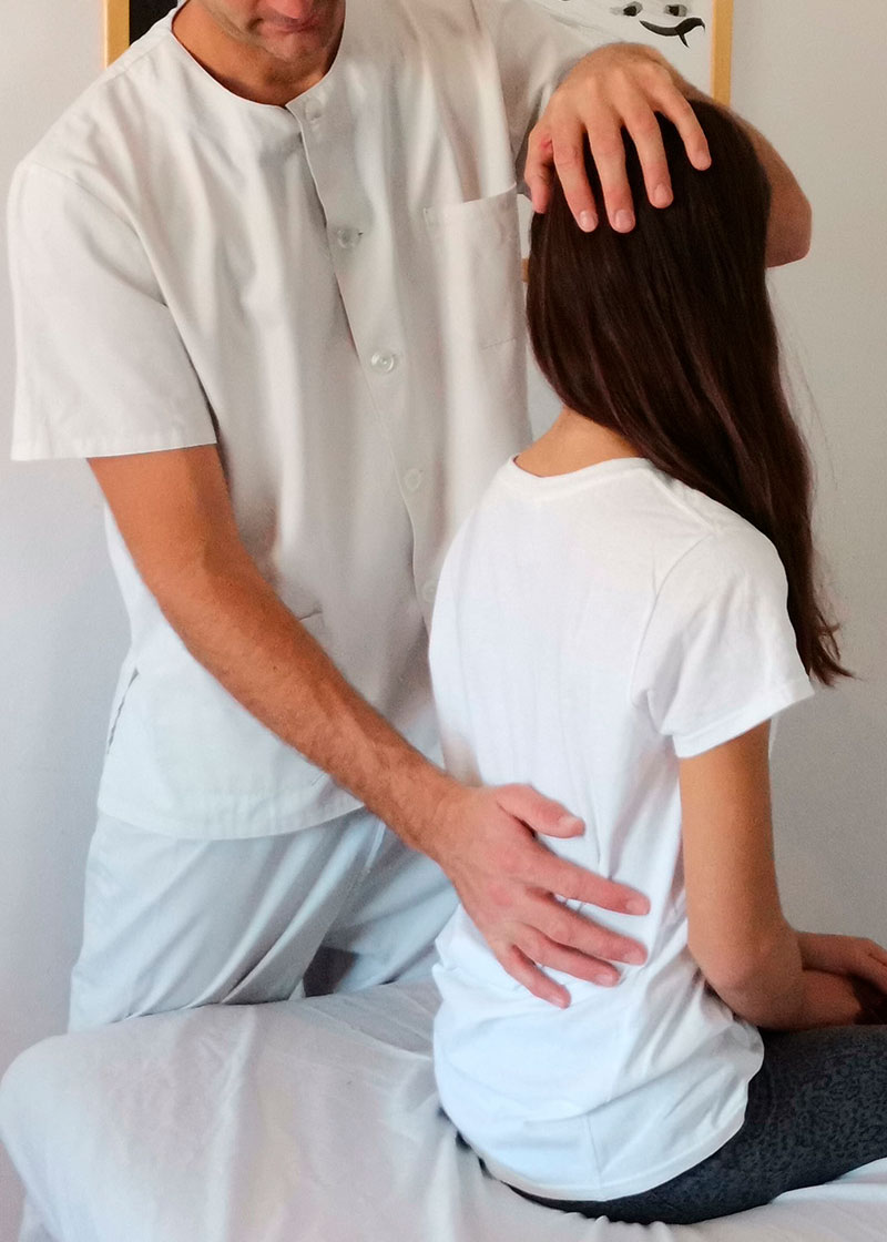 osteopatía escoliosis